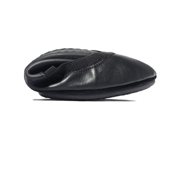 Yosi Samra Foldable Ballet Flat in Black Leather - Picture 2 of 10